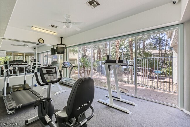 Building Photo - 3103 Key Largo Dr