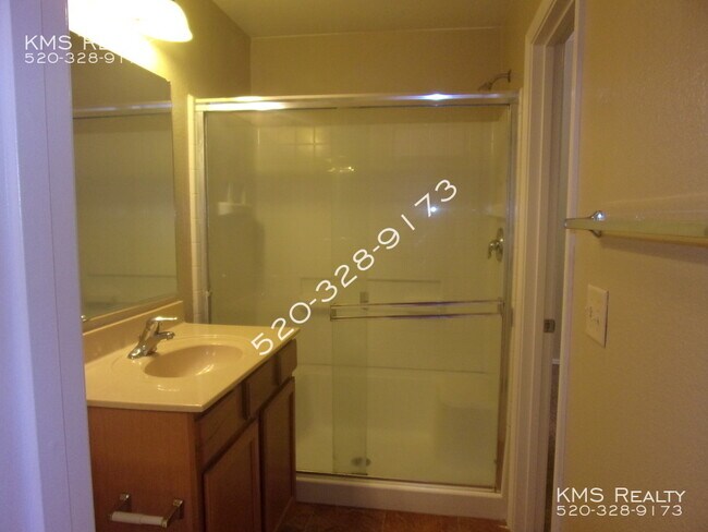 Building Photo - 6027 S Avenida Las Monjas