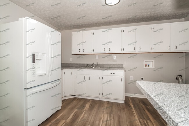 Building Photo - 4814 Neptune Ln