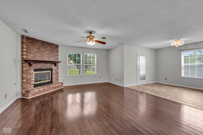 Building Photo - 10187 Hatherley Way