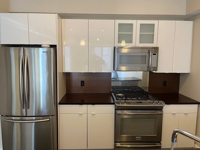 Building Photo - 257 Northampton St