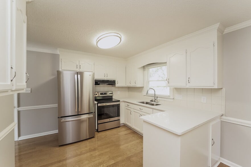 Building Photo - 938 Brightmoor Dr