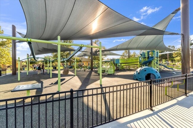 Building Photo - 28687 N Pietro Dr