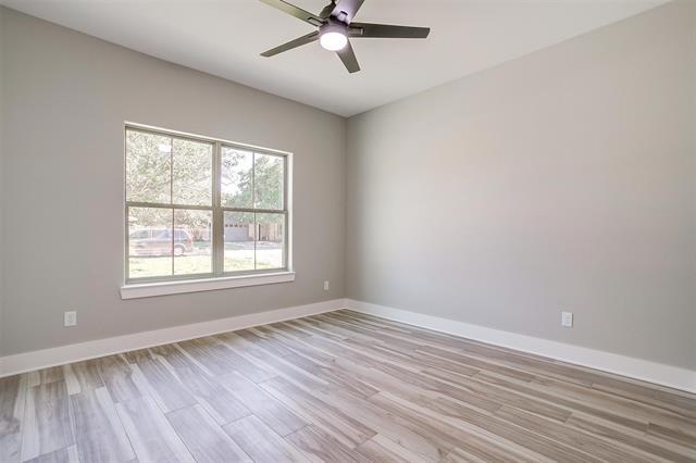 Building Photo - 908 Meadowlark Ln