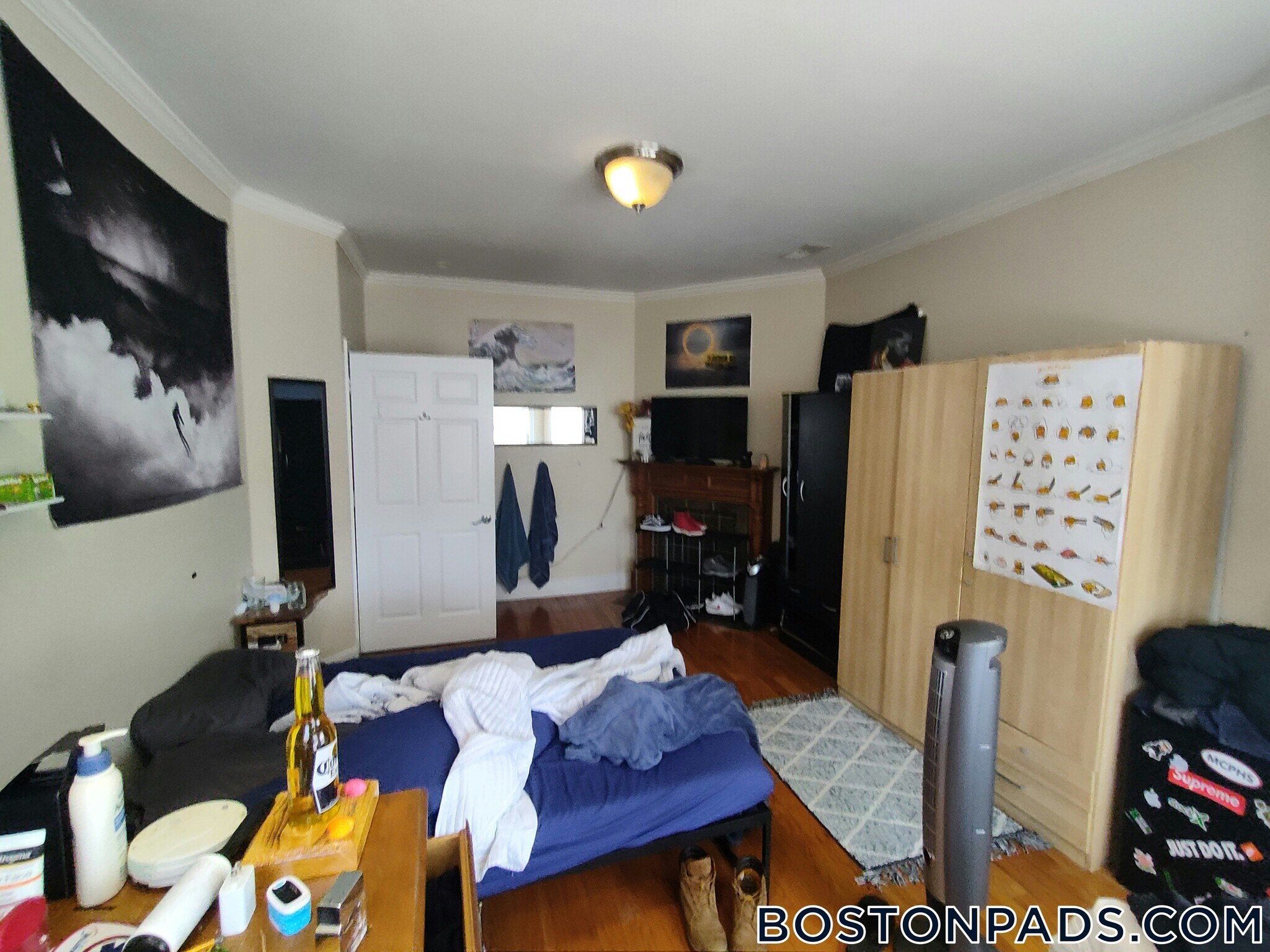 Building Photo - 30 Circuit St