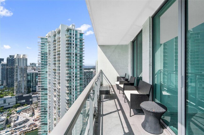 Building Photo - 90 SW 3rd St