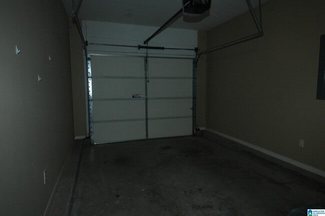 Building Photo - 108 Holland Trail