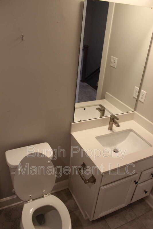 Building Photo - 137 Marketplace Ave