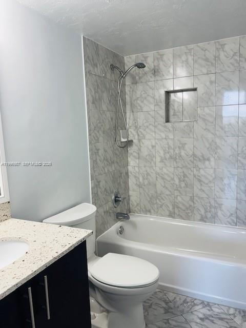 Building Photo - 2425 NE 135th St