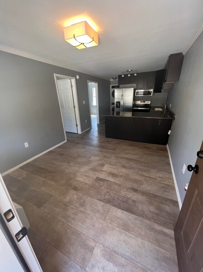 Building Photo - 103 Foxfire Dr