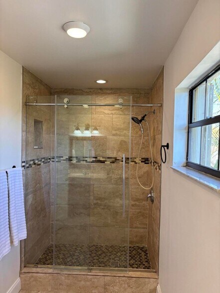 Building Photo - 1760 Shoreside Cir