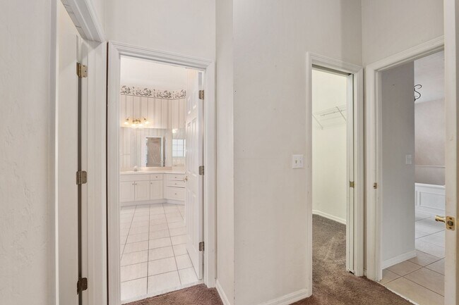 Building Photo - 7013 NW 50th Terrace