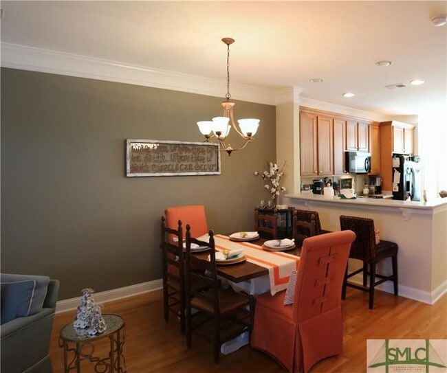 Building Photo - 213 Lakeview Dr