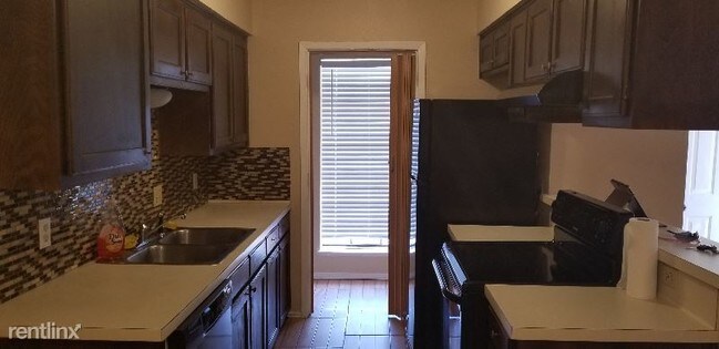 Building Photo - 2403 Ventura Dr