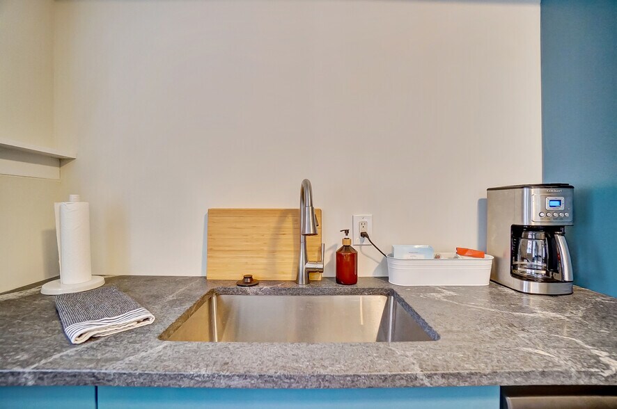 Building Photo - 531 Norway Ave