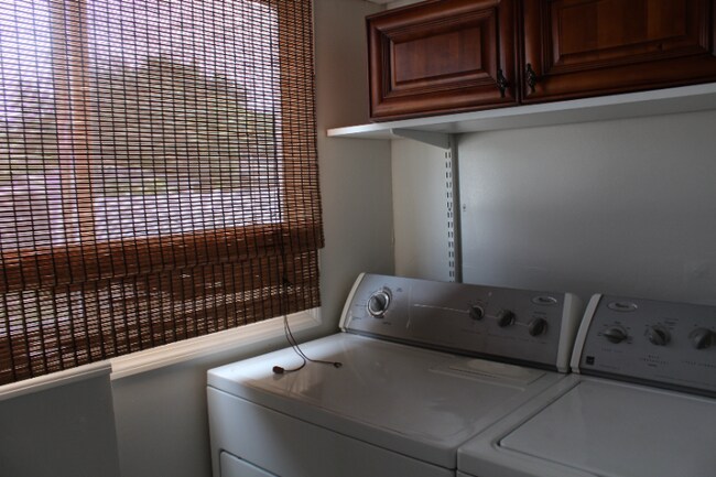 Building Photo - 6100-6104 4th Ave S