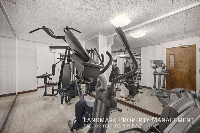 Building Photo - 6033 N Sheridan-Unit 35D