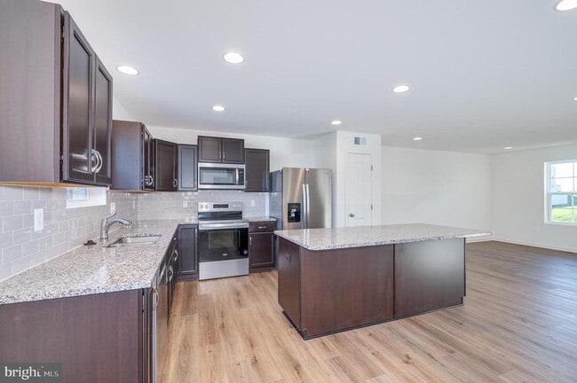 Building Photo - 192 Ludgate Mnr