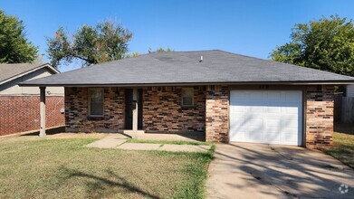 Building Photo - Remodeled 3 bedroom 1 bathroom house in Ed...