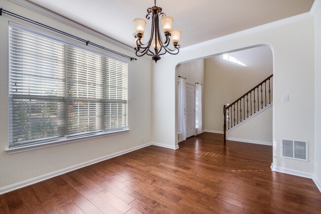 Building Photo - 503 Wildgrove Ln