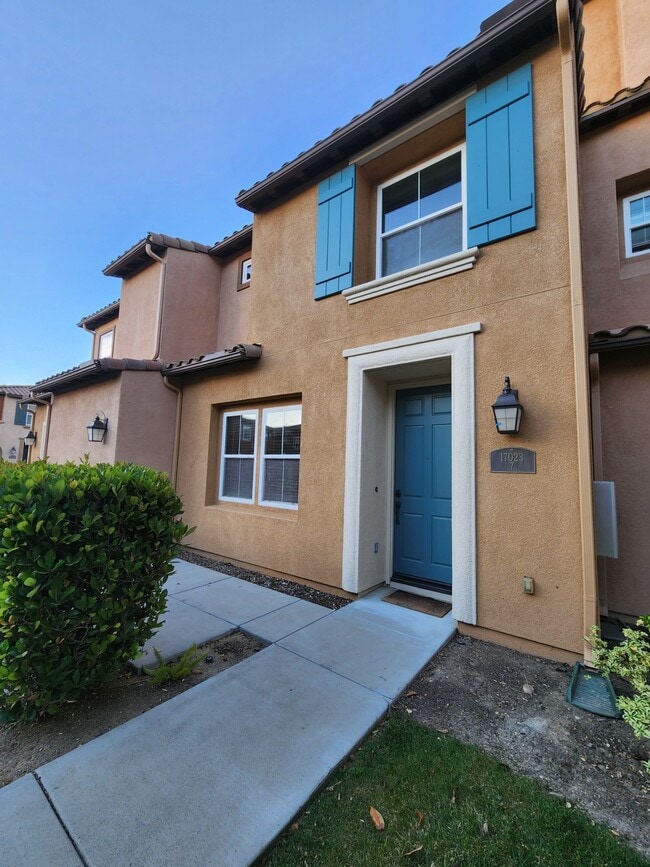 Building Photo - 17023 Calle Trevino