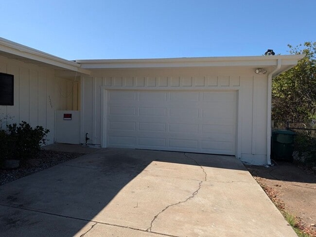 Building Photo - 5209 Hewlett Dr