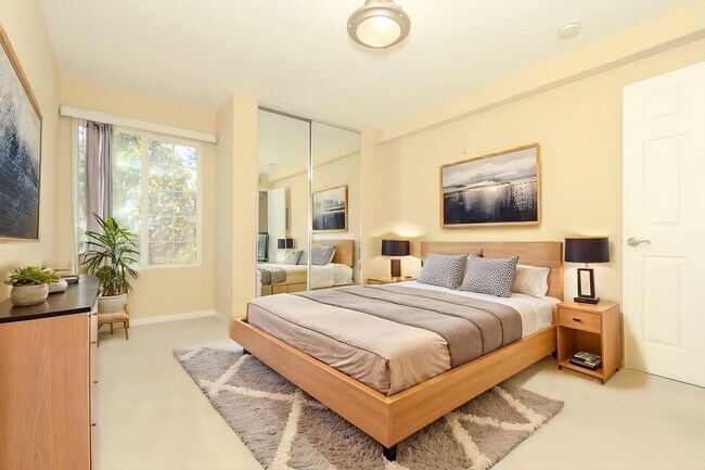Building Photo - 5252 Balboa Arms Dr