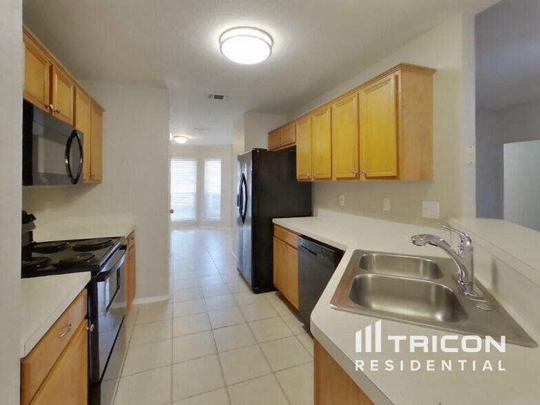 Building Photo - 7319 Woodhome Dr