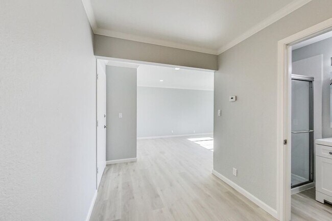 Building Photo - 2240 Angela Ct