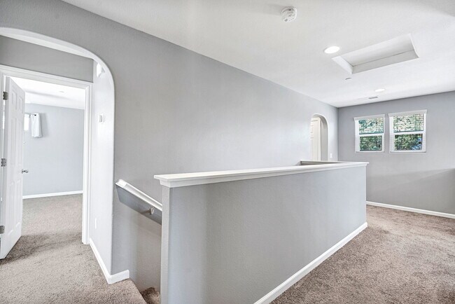 Building Photo - 1446 Sundial Way