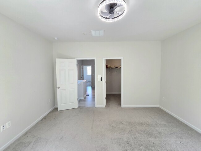 Building Photo - 13146 Dowdens Sta Wy