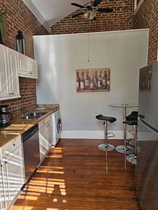 Building Photo - Camp