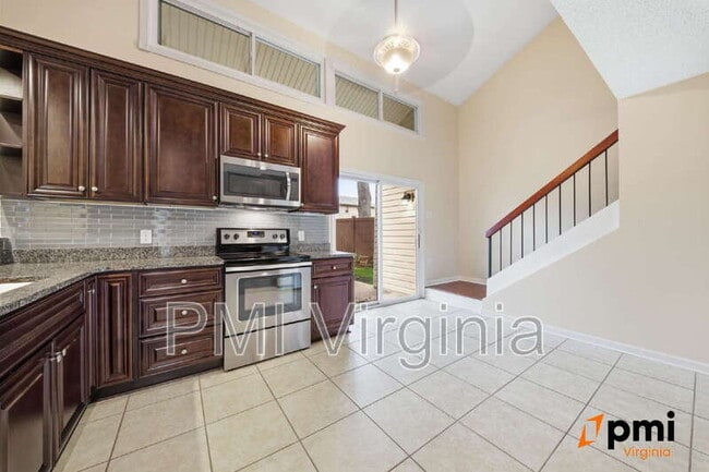 Building Photo - 5413 Brookfield Dr