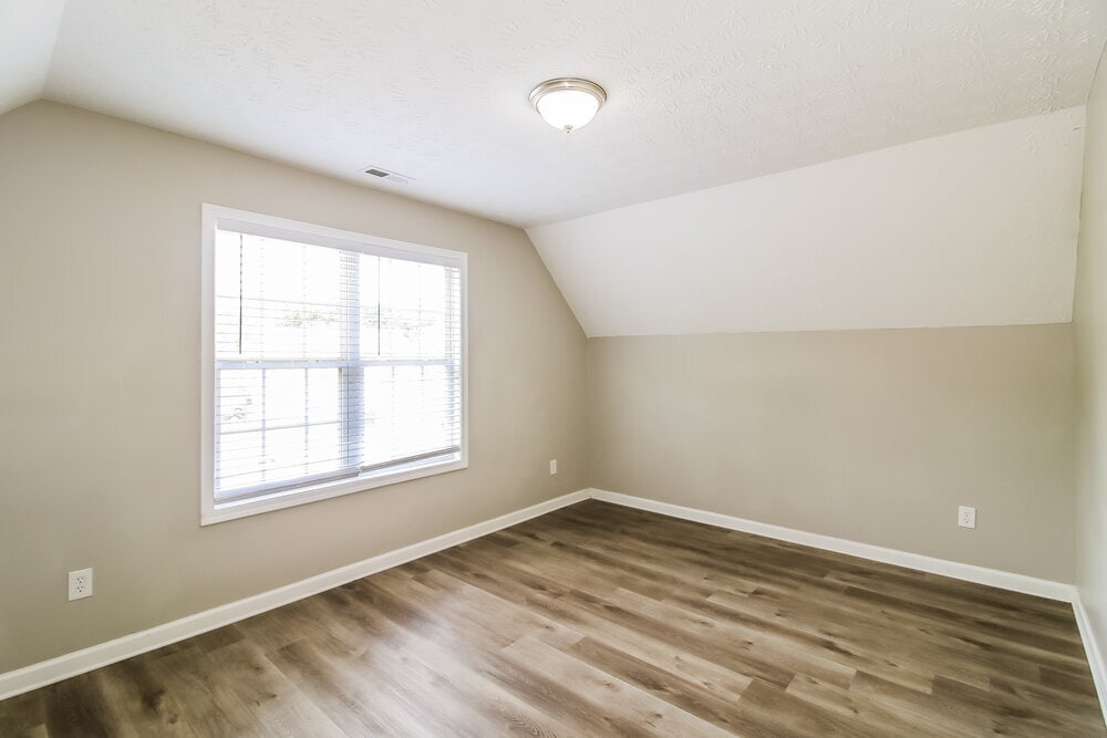 Building Photo - 216 Rivergate Ct