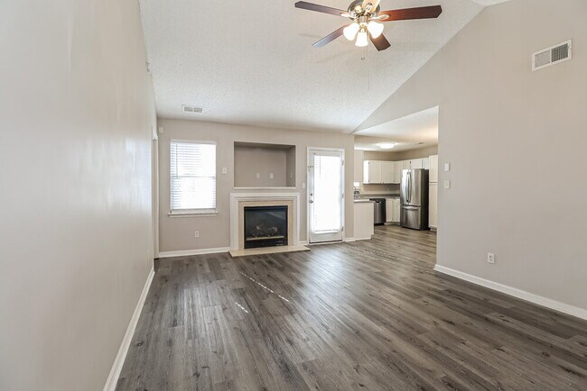 Building Photo - 13954 Dingess Rd