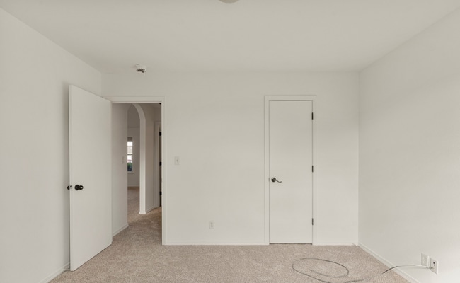 Building Photo - Glenpool 4 Bed 2 Bath with Open and Split ...