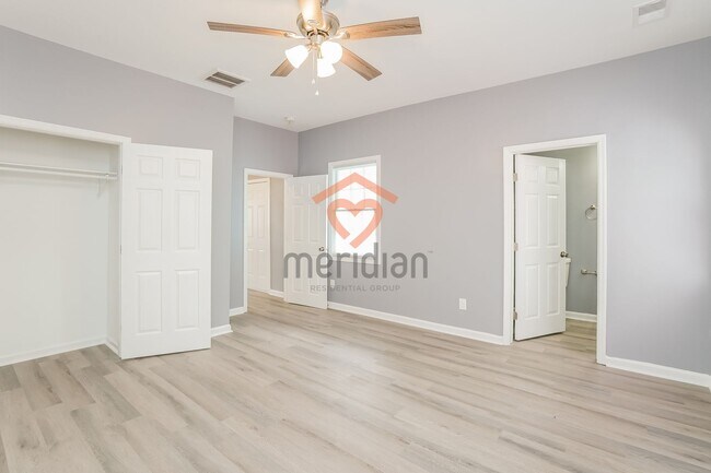 Building Photo - 4 bed / 4 bath ~ Move-in Today!