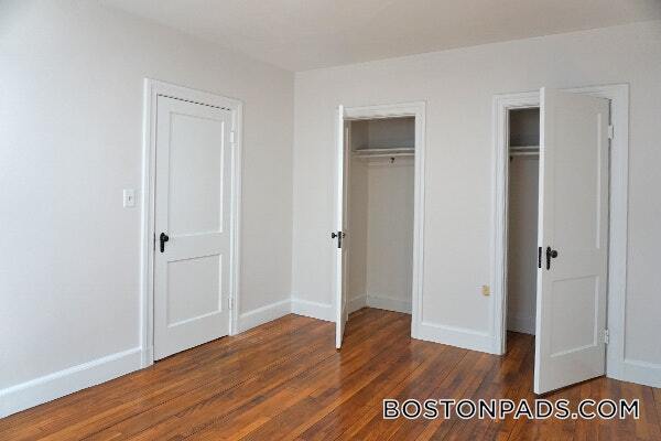 Building Photo - 95 Adams St