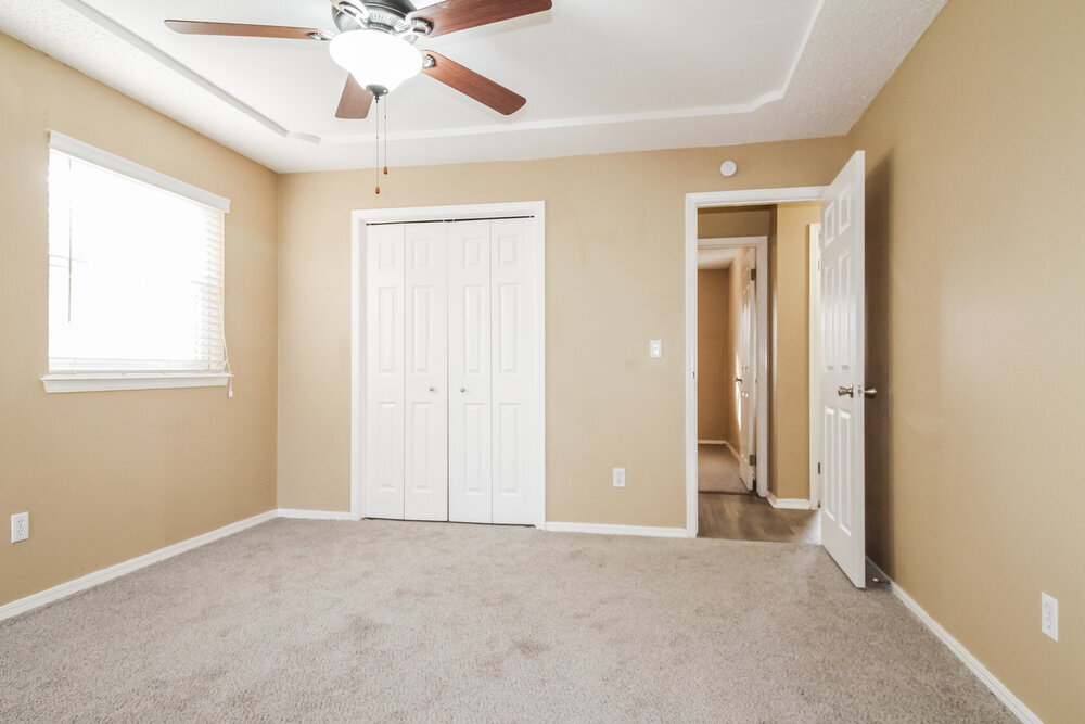 Building Photo - 501 S Bouziden Dr