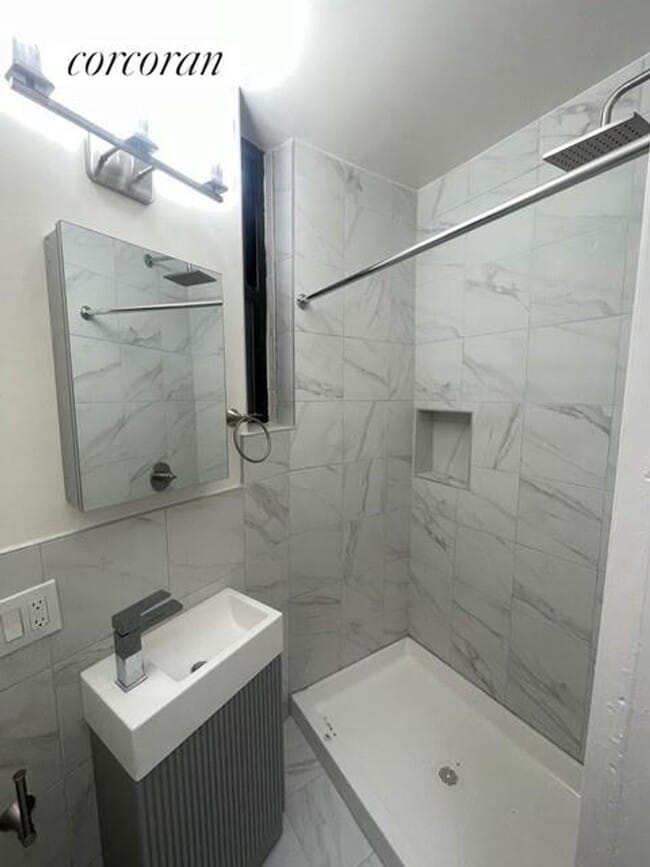 Building Photo - 613 W 138th St