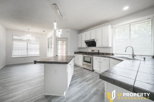 Building Photo - Stylish 3-Bedroom Home in Flower Mound