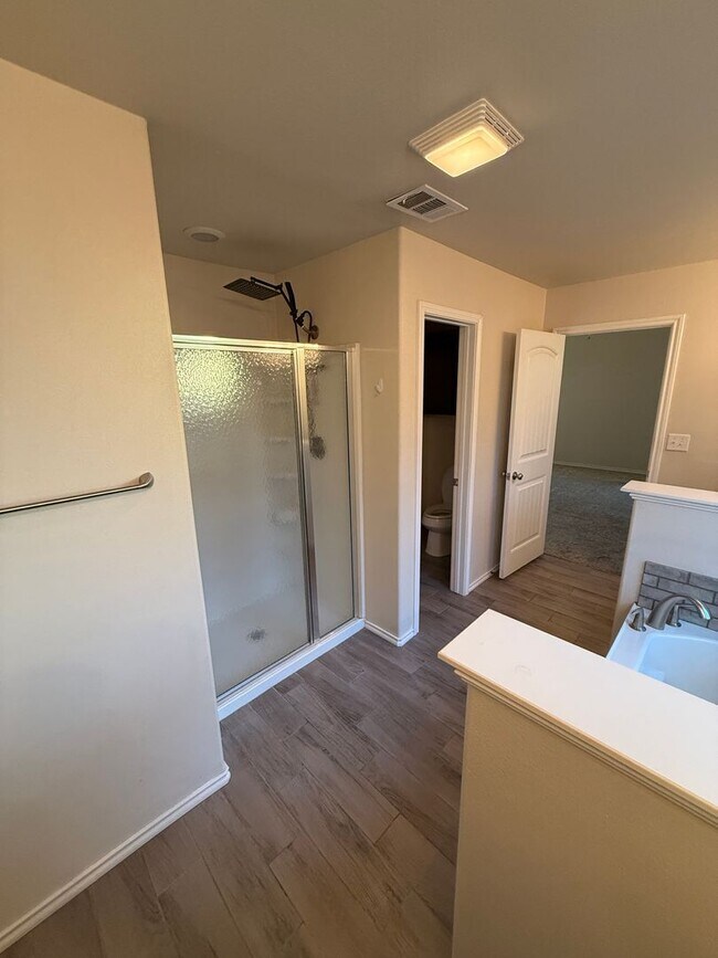 Building Photo - Available Now! 4/2/2 in Frenship ISD