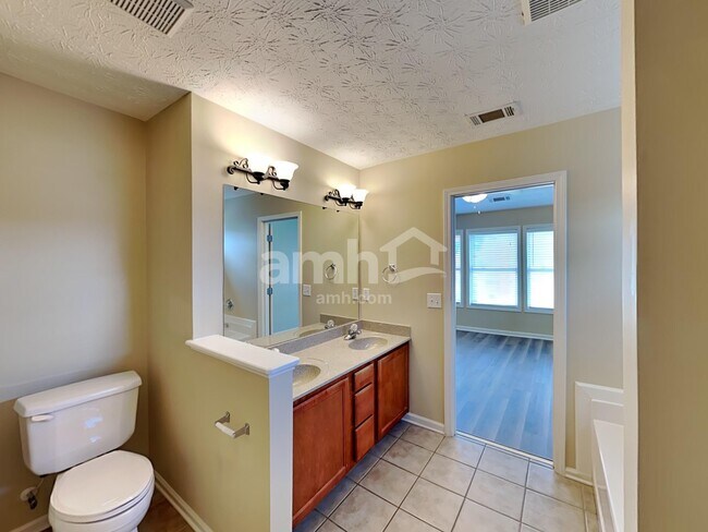 Building Photo - 110 Plumeria St