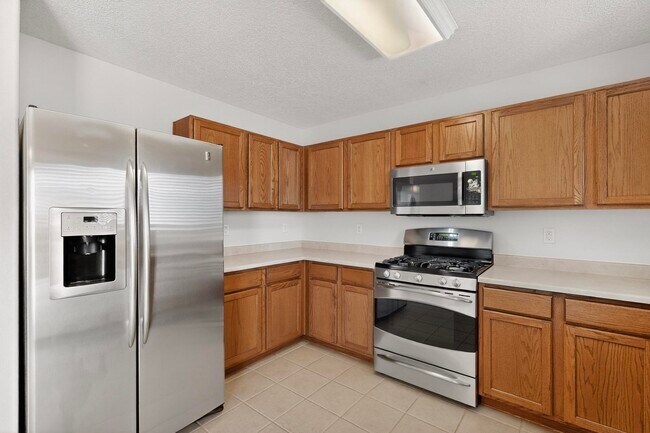 Building Photo - 2713 Violeta Cir SE