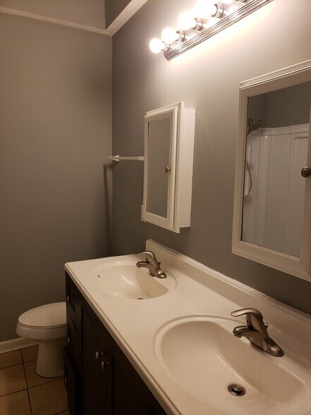 Building Photo - 2322 Guilford Ave