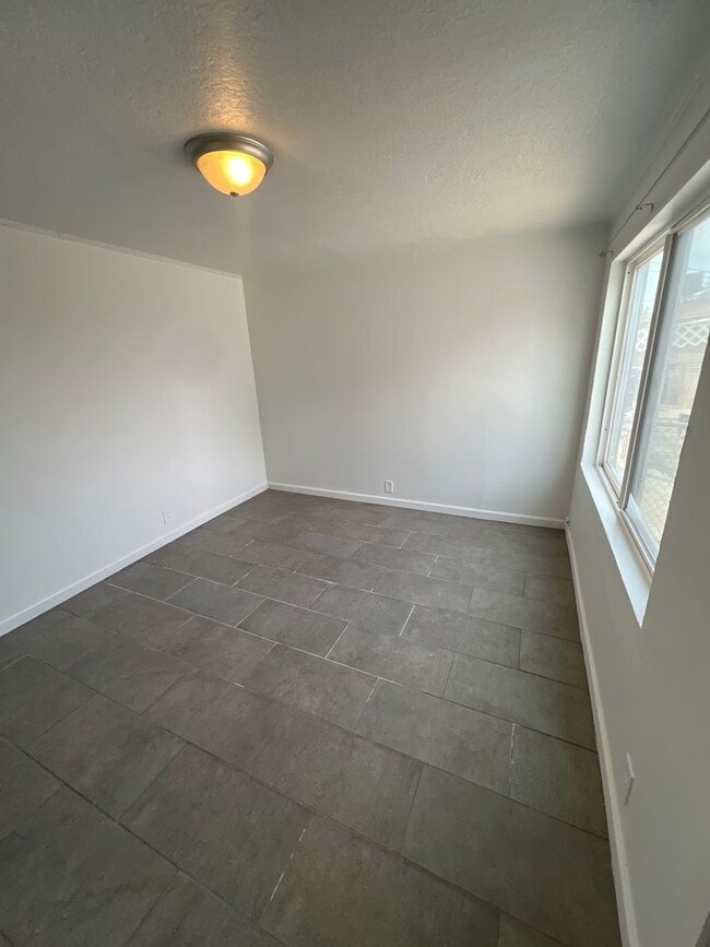 Building Photo - Cute Casita Style Living in historic Albuquerque 1 Bedroom 1 Bath.