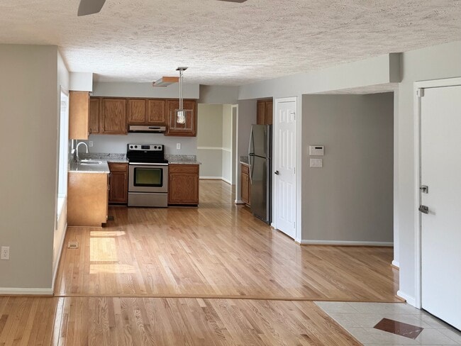 Building Photo - 7420 Merrimusic Cir