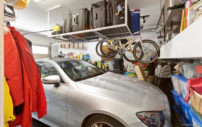 Building Photo - 847 E Broadway