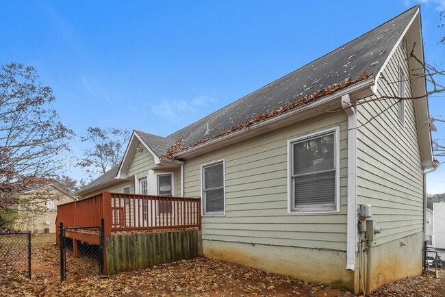 Building Photo - 9704 Squirrel Wood Run