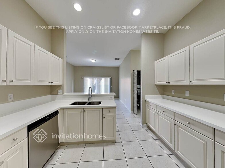 Building Photo - 14063 Southwest 32nd St